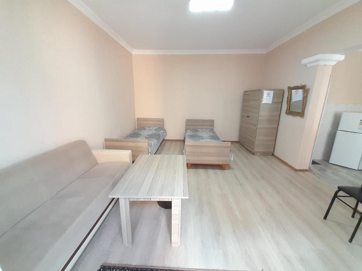 Iren Apartment Batumi Zimmer foto