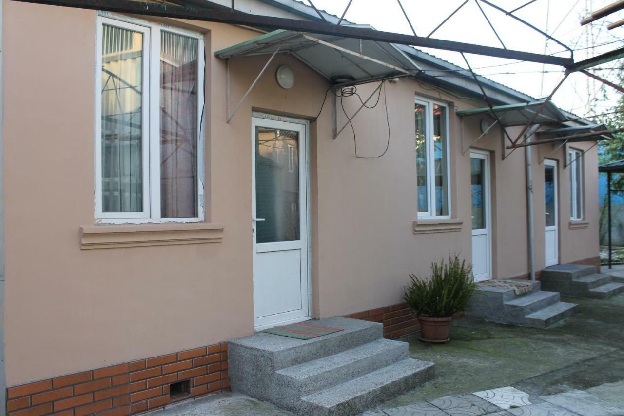 Iren Apartment Batumi Exterior foto