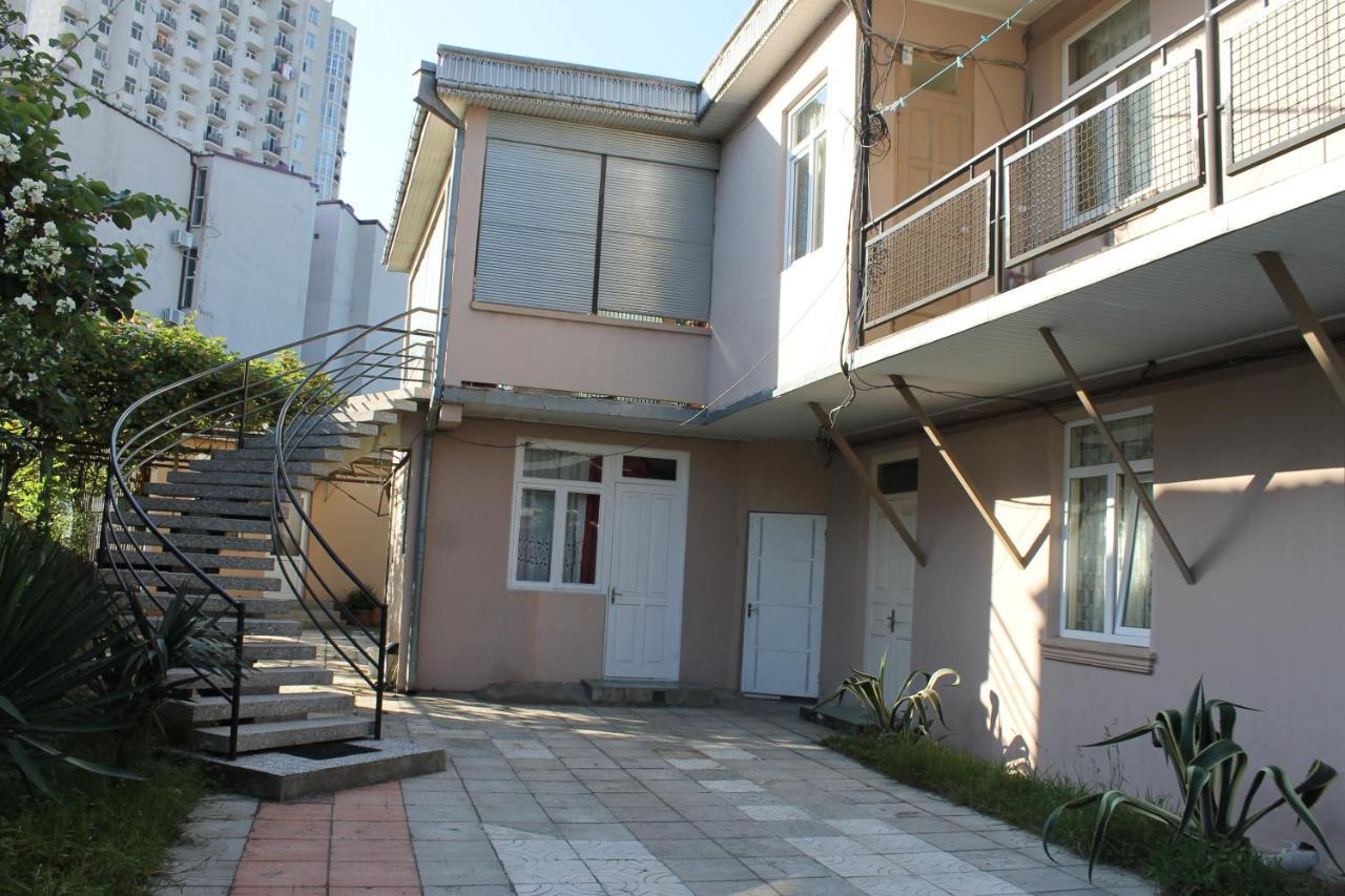 Iren Apartment Batumi Exterior foto
